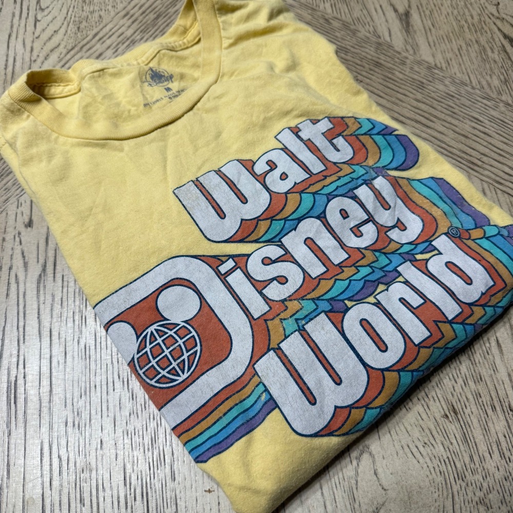Disney Size Medium Yellow Walt Disney World Retro Graphic T Shirt‎ Tee